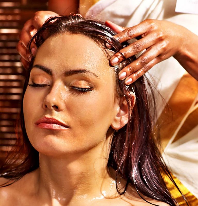 What is a sporting activities massage therapy?